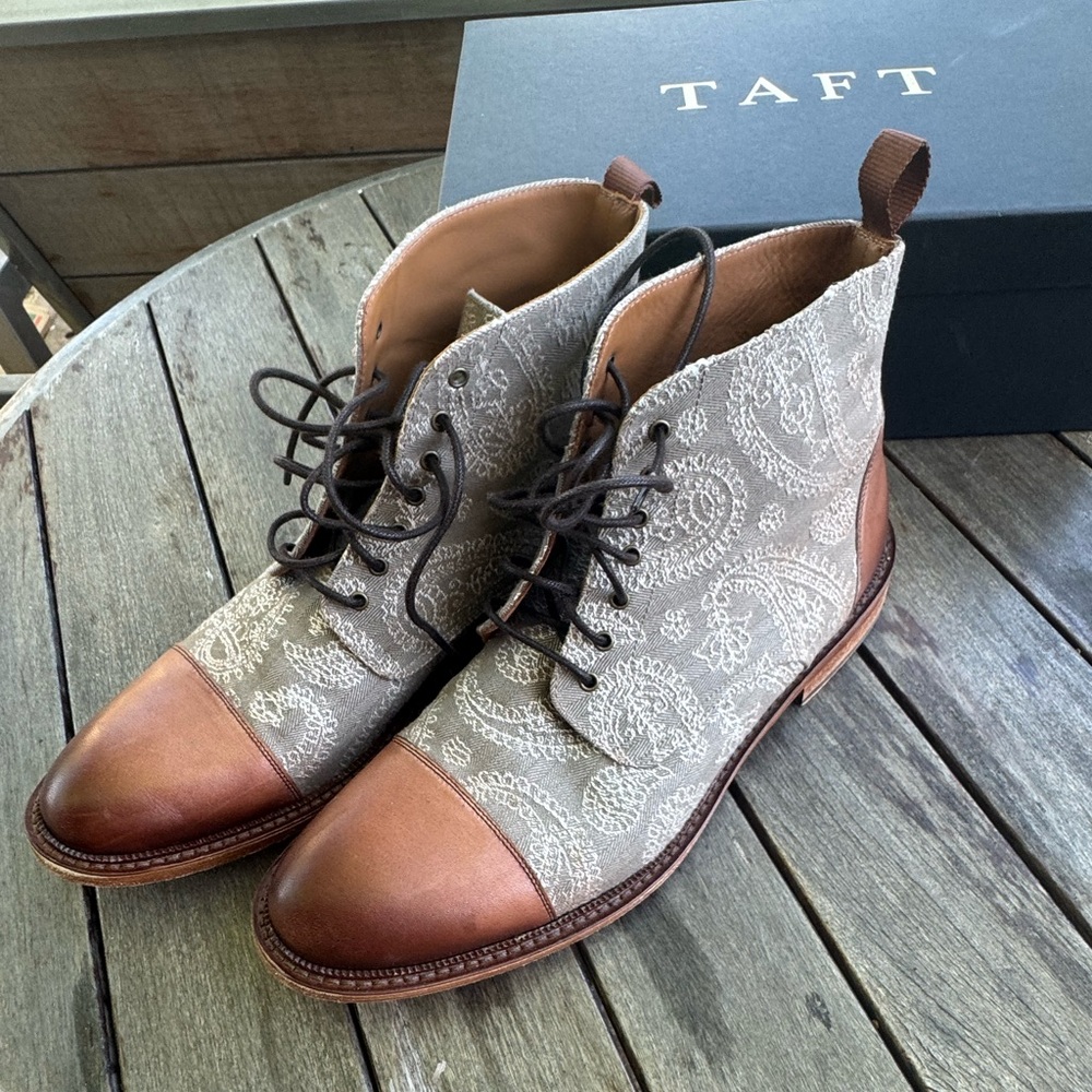 Men's Size 11 Taft Boot in their Taupe Paisley style Jack Boot